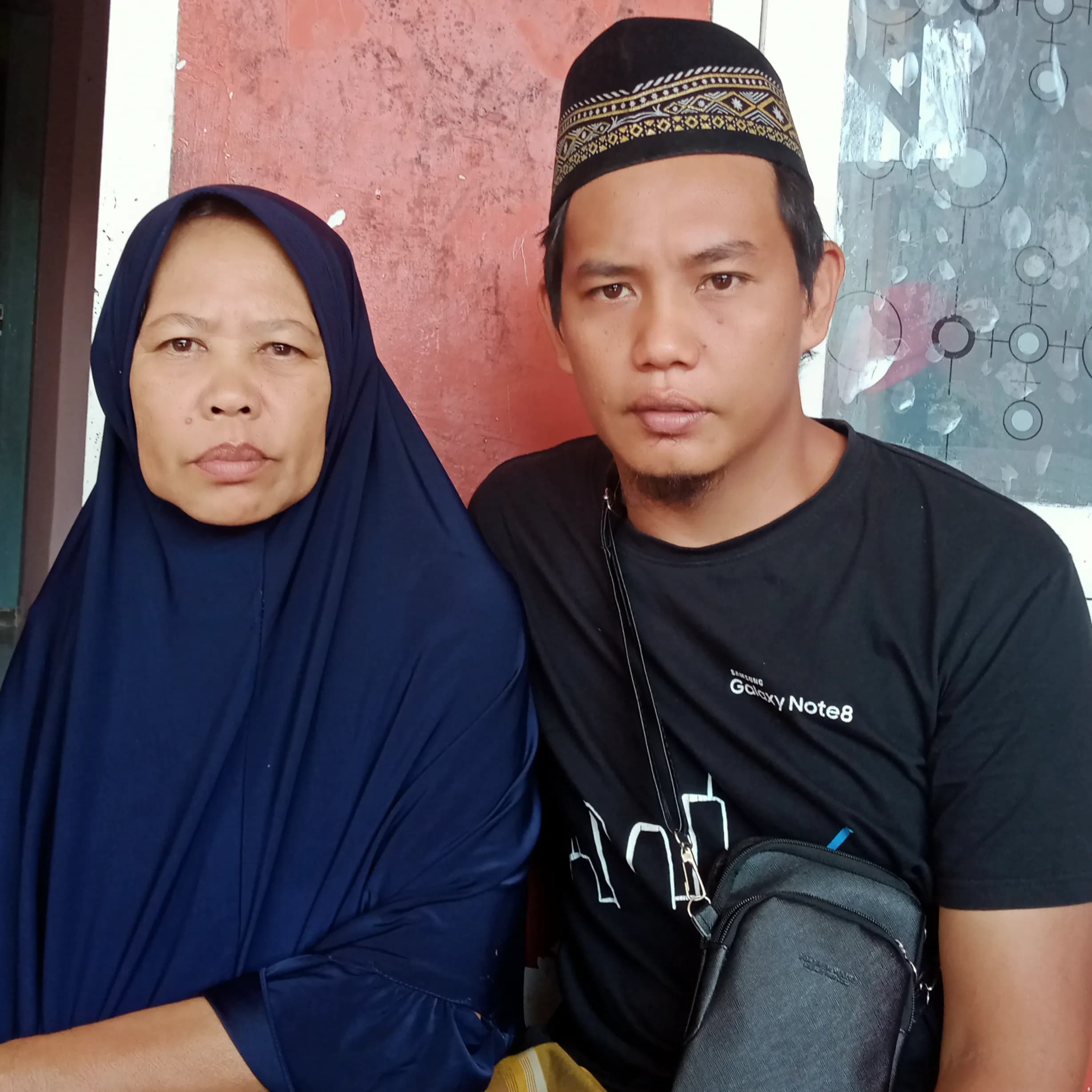 donasi-saya-adalah anak kedua dari ibu salmiah, dan saya